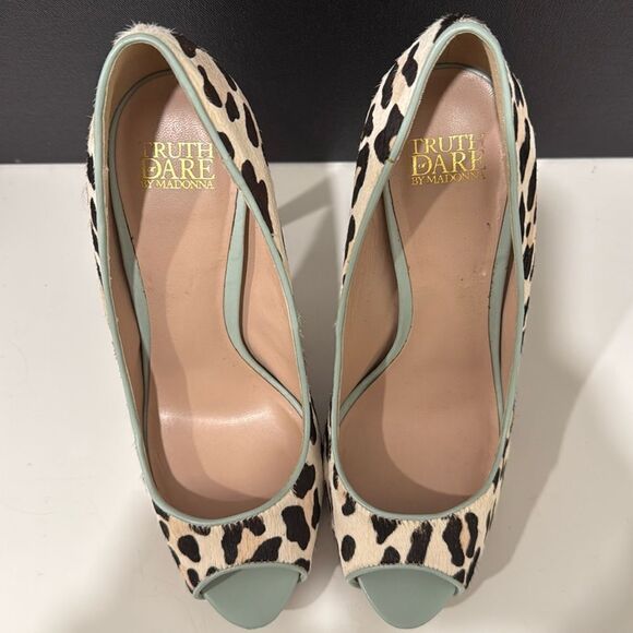 Women’s Heels - Picture 3 of 12